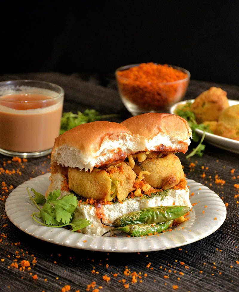 7 Best Spots In Mumbai To Monsoon Binge on Chai - Pakodas - The Ultimate Rainy Day Cravings Satisfied