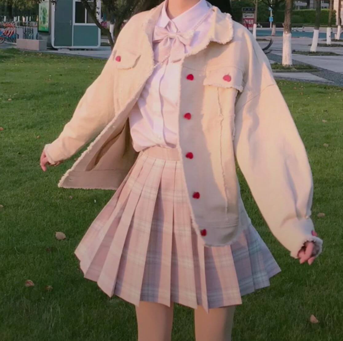 Trendy Fits to Buy to Achieve That Soft Girl Aesthetic