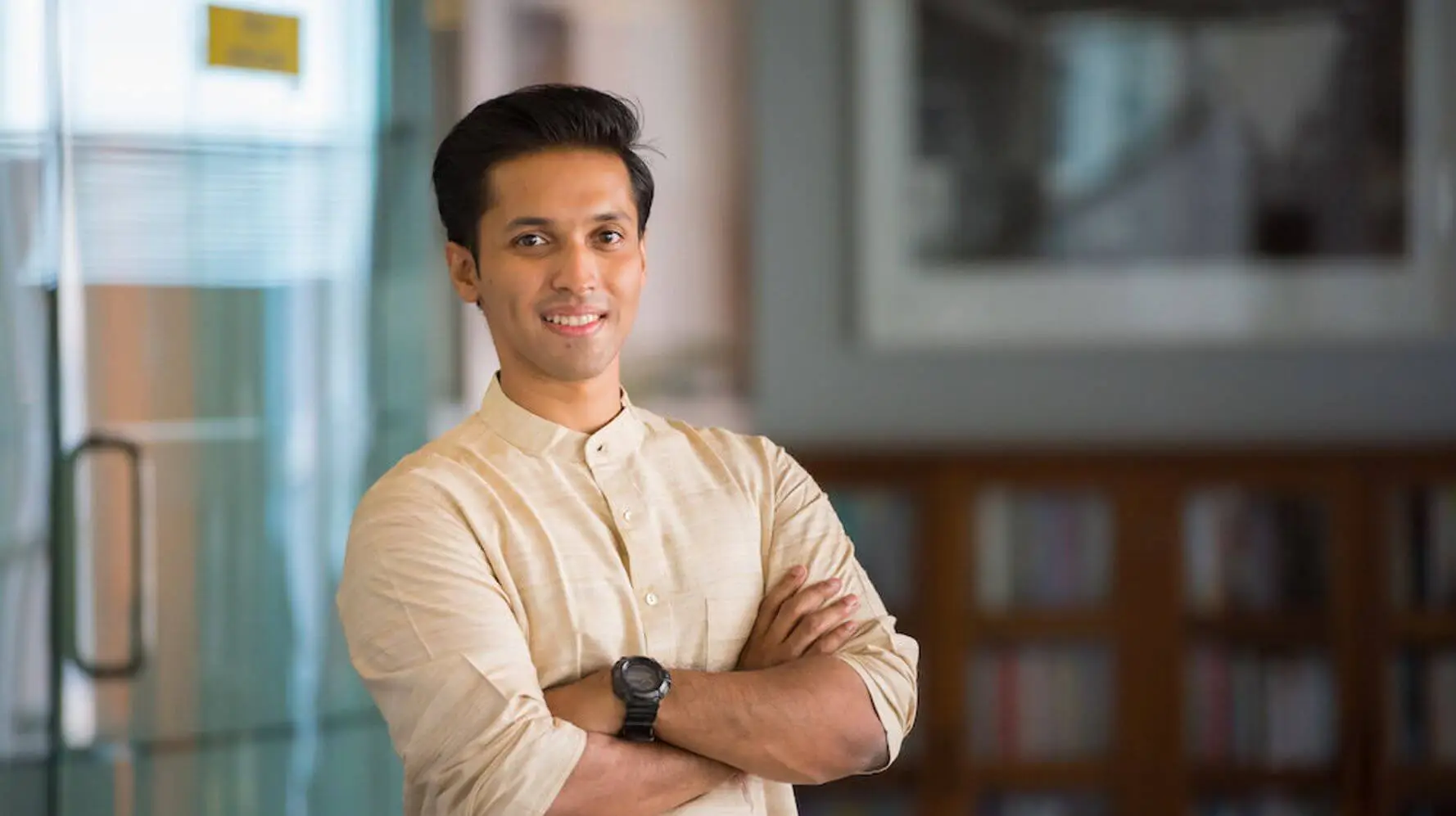 5 Reasons Why Durjoy Dutta Is the “Shah Rukh Khan” of Indian Romance Fiction